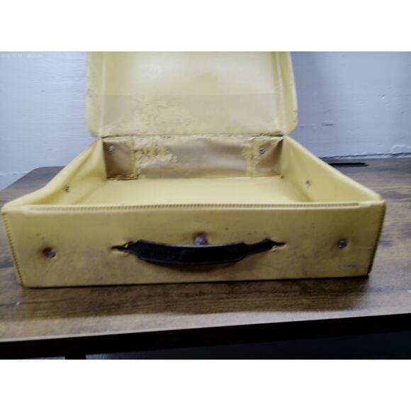 Vintage 1970s Mattel Big Jim’s P.A.C.K. Vinyl Carrying Case - Picture 4 of 5